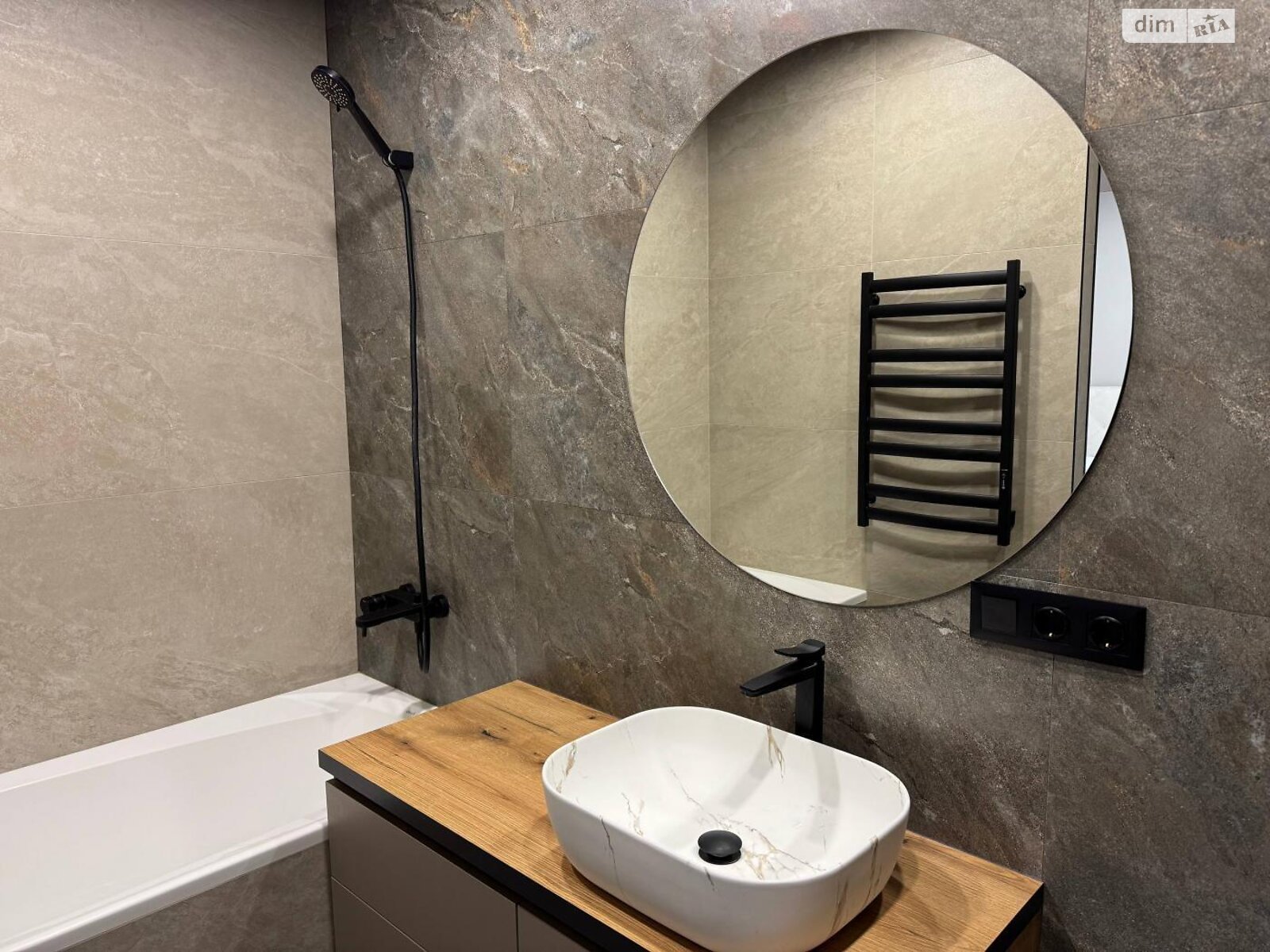 двухэтажный таунхаус, 125 кв. м, кирпич. Сдается помесячно в Киеве, в районе Осокорки фото 1 двухэтажный таунхаус, 125 кв. м, кирпич. Сдается помесячно в Киеве, в районе Осокорки фото 1