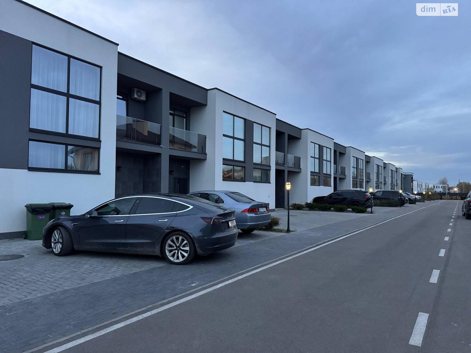 двухэтажный таунхаус, 125 кв. м, кирпич. Сдается помесячно в Киеве, в районе Осокорки фото 1 двухэтажный таунхаус, 125 кв. м, кирпич. Сдается помесячно в Киеве, в районе Осокорки фото 1