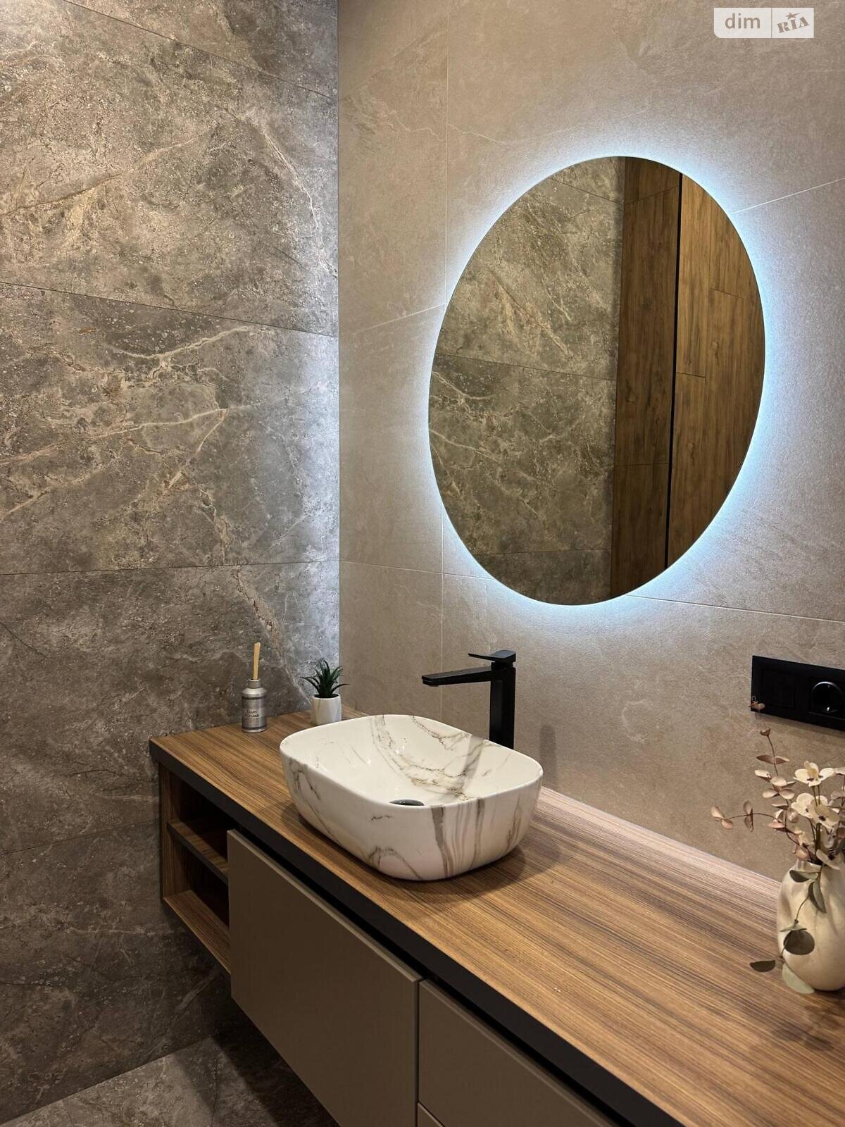 двопроверховий таунхаус, 125 кв. м, кирпич. Здається помісячно в Києві, в районі Осокорки фото 1