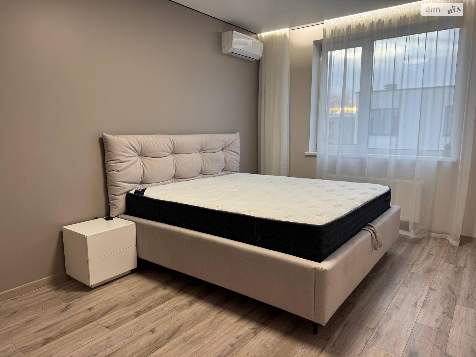 двопроверховий таунхаус, 125 кв. м, кирпич. Здається помісячно в Києві, в районі Осокорки фото 1