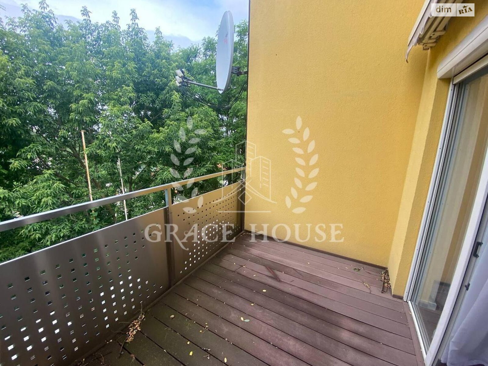 трехэтажный таунхаус без мебели, 300 кв. м, кирпич. Сдается помесячно в Киеве, в районе Соломенский фото 1