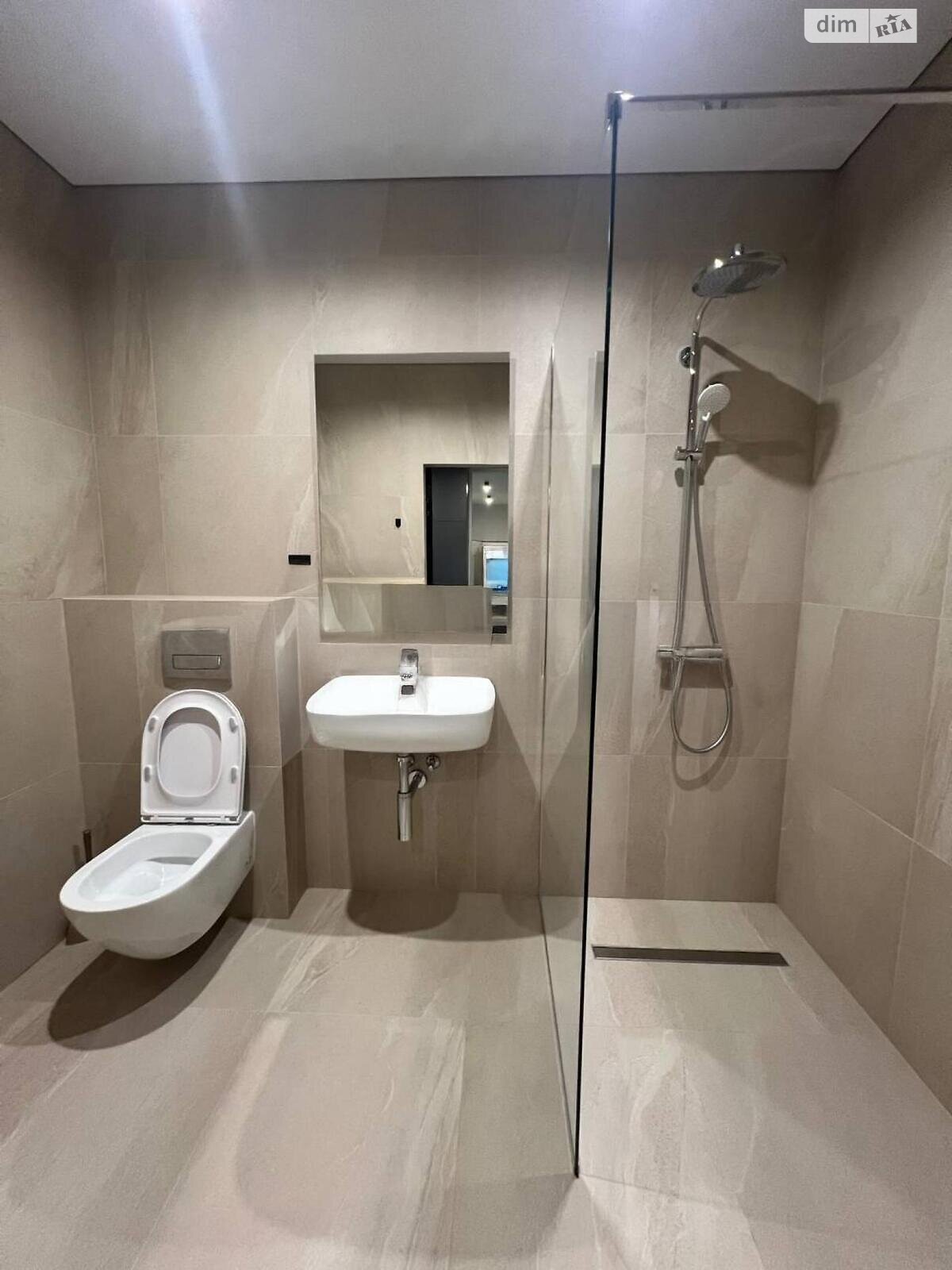 двоповерховий таунхаус, 155.7 кв. м, цегла. Здається помісячно в Києві, в районі Віта-Литовська фото 1 двопроверховий таунхаус, 155.7 кв. м, цегла. Здається помісячно в Києві, в районі Віта-Литовська фото 1