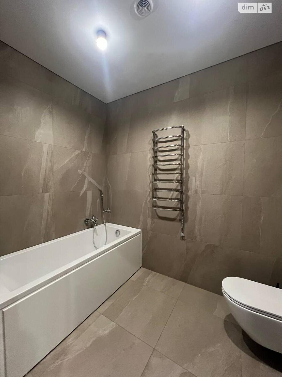 двоповерховий таунхаус, 155.7 кв. м, цегла. Здається помісячно в Києві, в районі Віта-Литовська фото 1 двопроверховий таунхаус, 155.7 кв. м, цегла. Здається помісячно в Києві, в районі Віта-Литовська фото 1