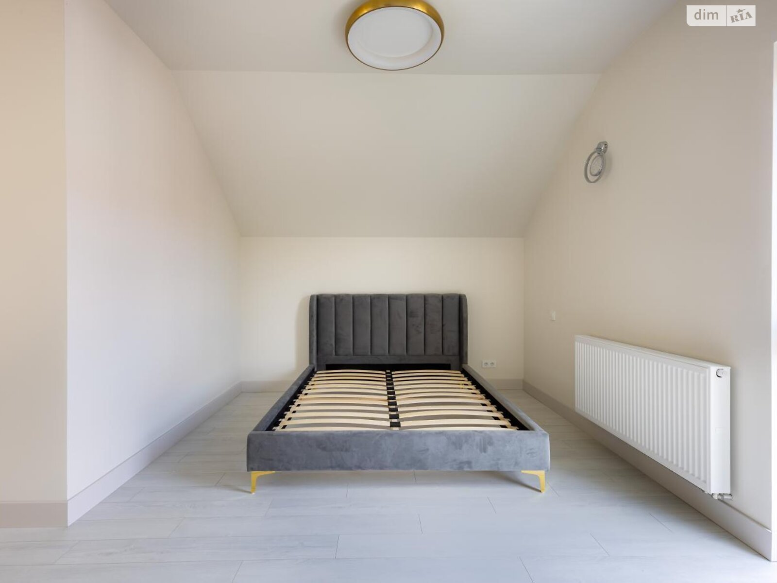 трехэтажный таунхаус, 180 кв. м, кирпич. Сдается помесячно в Львове, в районе Франковский фото 1 трехэтажный таунхаус, 180 кв. м, кирпич. Сдается помесячно в Львове, в районе Франковский фото 1