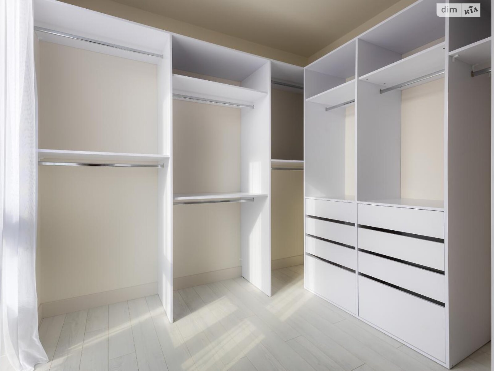 трехэтажный таунхаус, 180 кв. м, кирпич. Сдается помесячно в Львове, в районе Франковский фото 1 трехэтажный таунхаус, 180 кв. м, кирпич. Сдается помесячно в Львове, в районе Франковский фото 1