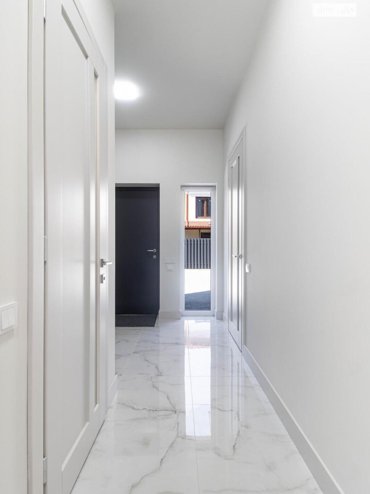 трехэтажный таунхаус, 180 кв. м, кирпич. Сдается помесячно в Львове, в районе Франковский фото 1 трехэтажный таунхаус, 180 кв. м, кирпич. Сдается помесячно в Львове, в районе Франковский фото 1