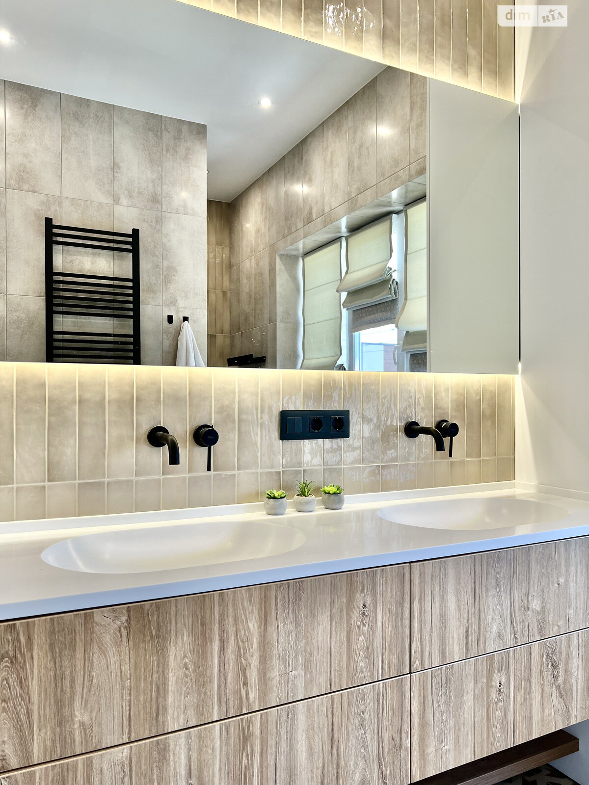 двухэтажный таунхаус, 97 кв. м, газобетон. Сдается помесячно в Новых Петровцах фото 1 двухэтажный таунхаус, 97 кв. м, газобетон. Сдается помесячно в Новых Петровцах фото 1