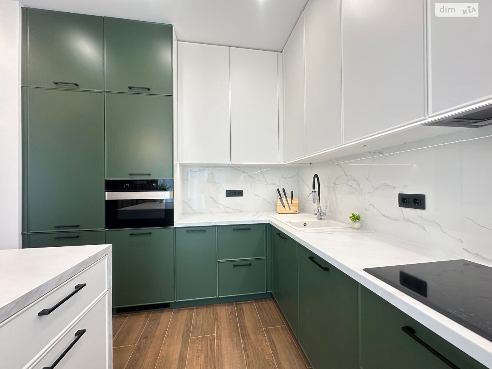 двухэтажный таунхаус, 97.8 кв. м, кирпич. Сдается помесячно в Новых Петровцах фото 1 двухэтажный таунхаус, 97.8 кв. м, кирпич. Сдается помесячно в Новых Петровцах фото 1