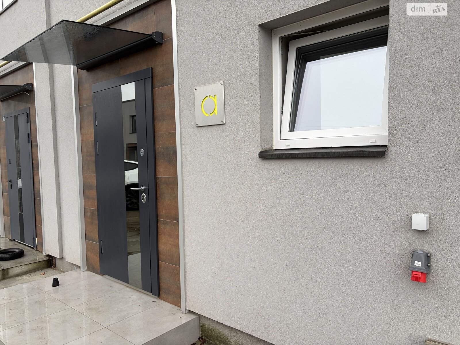 двухэтажный таунхаус, 90 кв. м, кирпич. Сдается помесячно в Новых Петровцах фото 1 двухэтажный таунхаус, 90 кв. м, кирпич. Сдается помесячно в Новых Петровцах фото 1