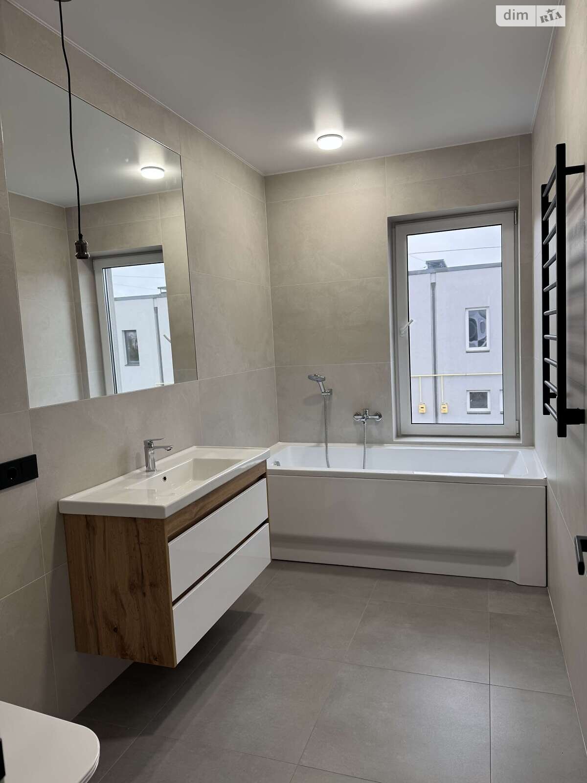 двухэтажный таунхаус, 90 кв. м, кирпич. Сдается помесячно в Новых Петровцах фото 1 двухэтажный таунхаус, 90 кв. м, кирпич. Сдается помесячно в Новых Петровцах фото 1