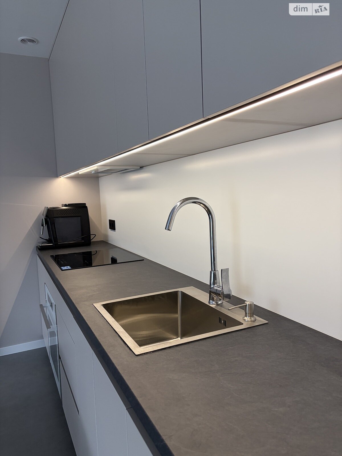 двухэтажный таунхаус, 90 кв. м, кирпич. Сдается помесячно в Новых Петровцах фото 1 двухэтажный таунхаус, 90 кв. м, кирпич. Сдается помесячно в Новых Петровцах фото 1