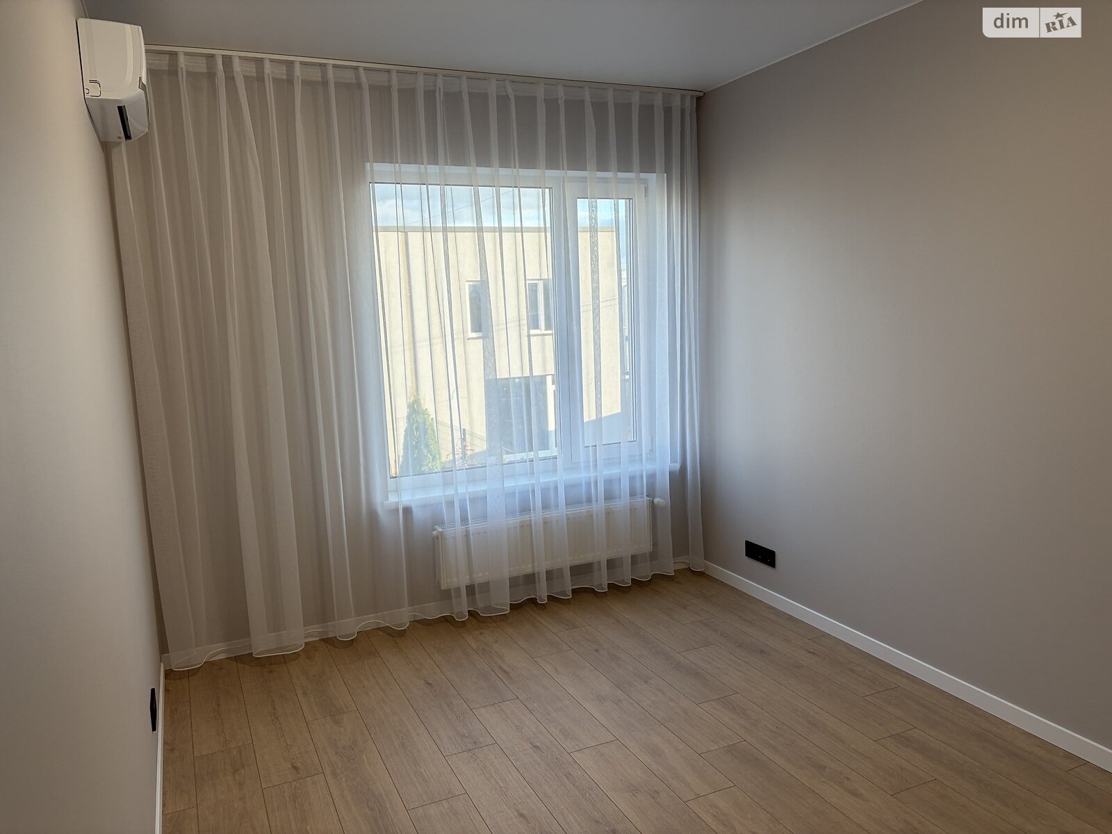 двухэтажный таунхаус, 90 кв. м, кирпич. Сдается помесячно в Новых Петровцах фото 1 двухэтажный таунхаус, 90 кв. м, кирпич. Сдается помесячно в Новых Петровцах фото 1