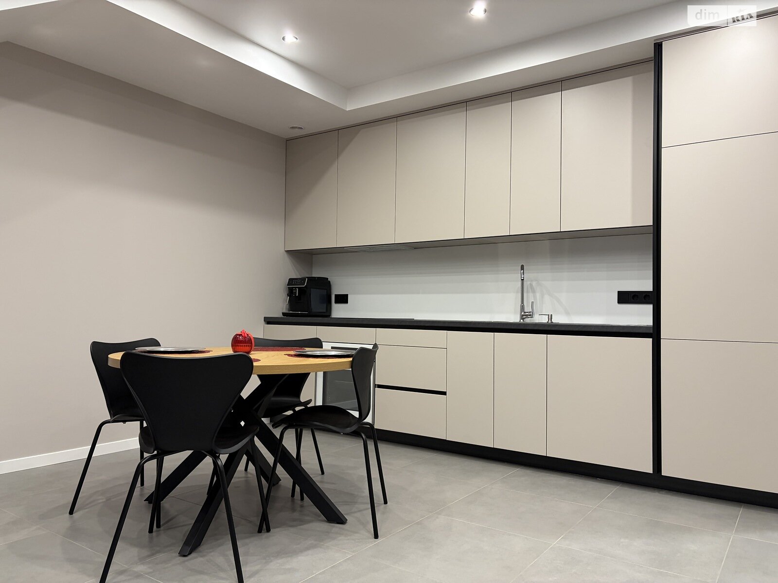 двухэтажный таунхаус, 90 кв. м, кирпич. Сдается помесячно в Новых Петровцах фото 1 двухэтажный таунхаус, 90 кв. м, кирпич. Сдается помесячно в Новых Петровцах фото 1