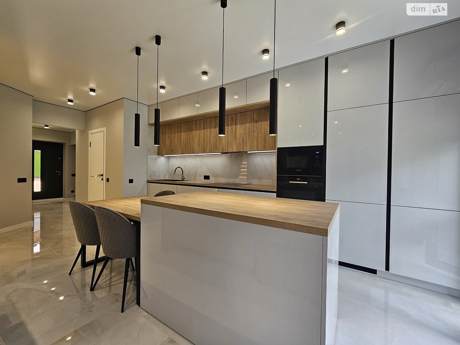 двухэтажный таунхаус, 120 кв. м, кирпич. Сдается помесячно в Петрикове фото 1 двухэтажный таунхаус, 120 кв. м, кирпич. Сдается помесячно в Петрикове фото 1