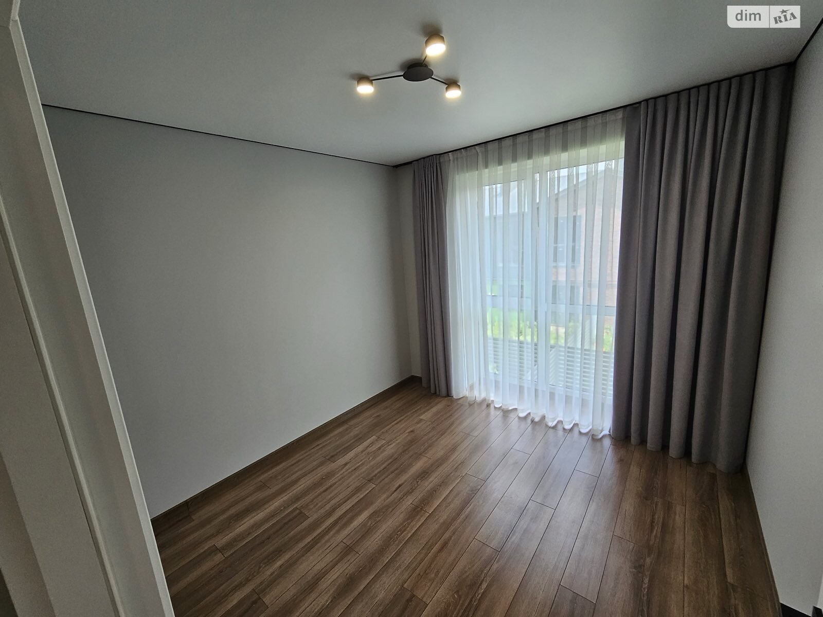 двухэтажный таунхаус, 120 кв. м, кирпич. Сдается помесячно в Петрикове фото 1 двухэтажный таунхаус, 120 кв. м, кирпич. Сдается помесячно в Петрикове фото 1