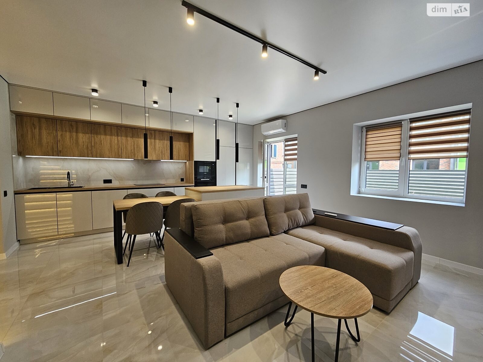 двухэтажный таунхаус, 120 кв. м, кирпич. Сдается помесячно в Петрикове фото 1 двухэтажный таунхаус, 120 кв. м, кирпич. Сдается помесячно в Петрикове фото 1