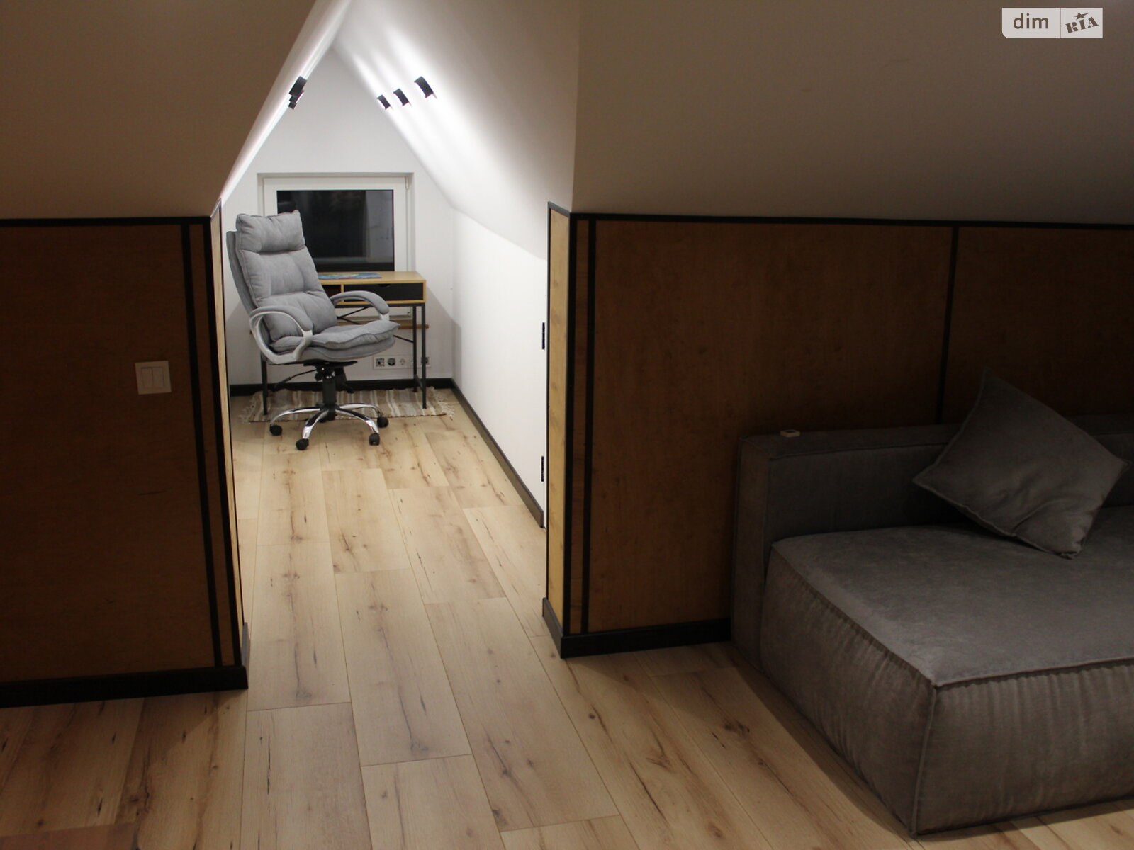 трехэтажный таунхаус, 100 кв. м, кирпич. Сдается помесячно в Петропавловской Борщаговке фото 1 трехэтажный таунхаус, 100 кв. м, кирпич. Сдается помесячно в Петропавловской Борщаговке фото 1