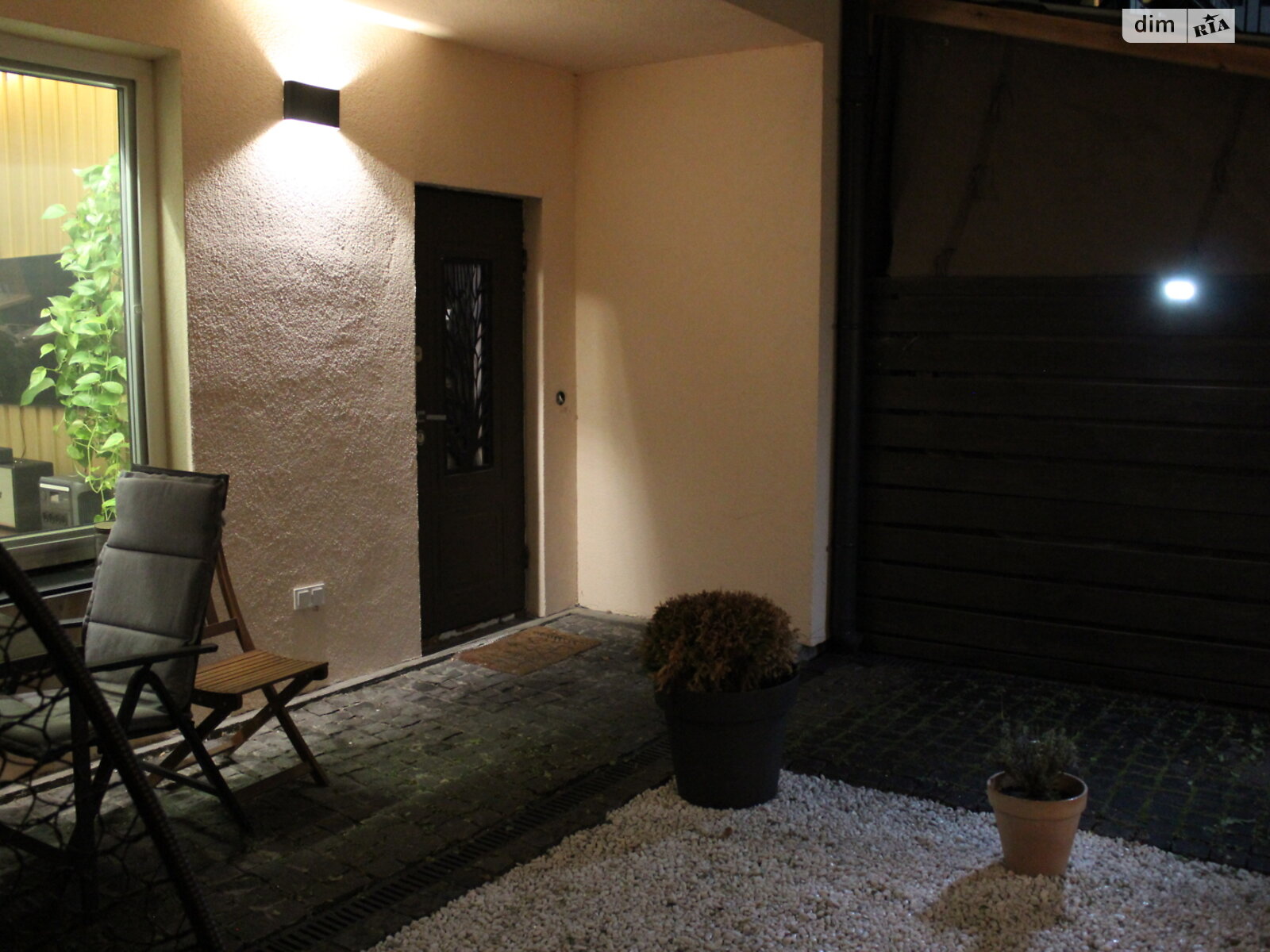 трехэтажный таунхаус, 100 кв. м, кирпич. Сдается помесячно в Петропавловской Борщаговке фото 1 трехэтажный таунхаус, 100 кв. м, кирпич. Сдается помесячно в Петропавловской Борщаговке фото 1