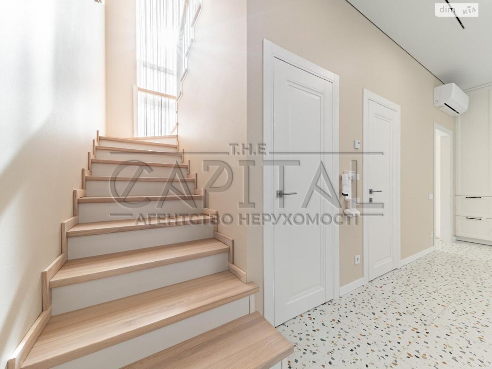 двухэтажный таунхаус, 110 кв. м, кирпич. Сдается помесячно в Петропавловской Борщаговке фото 1 двухэтажный таунхаус, 110 кв. м, кирпич. Сдается помесячно в Петропавловской Борщаговке фото 1