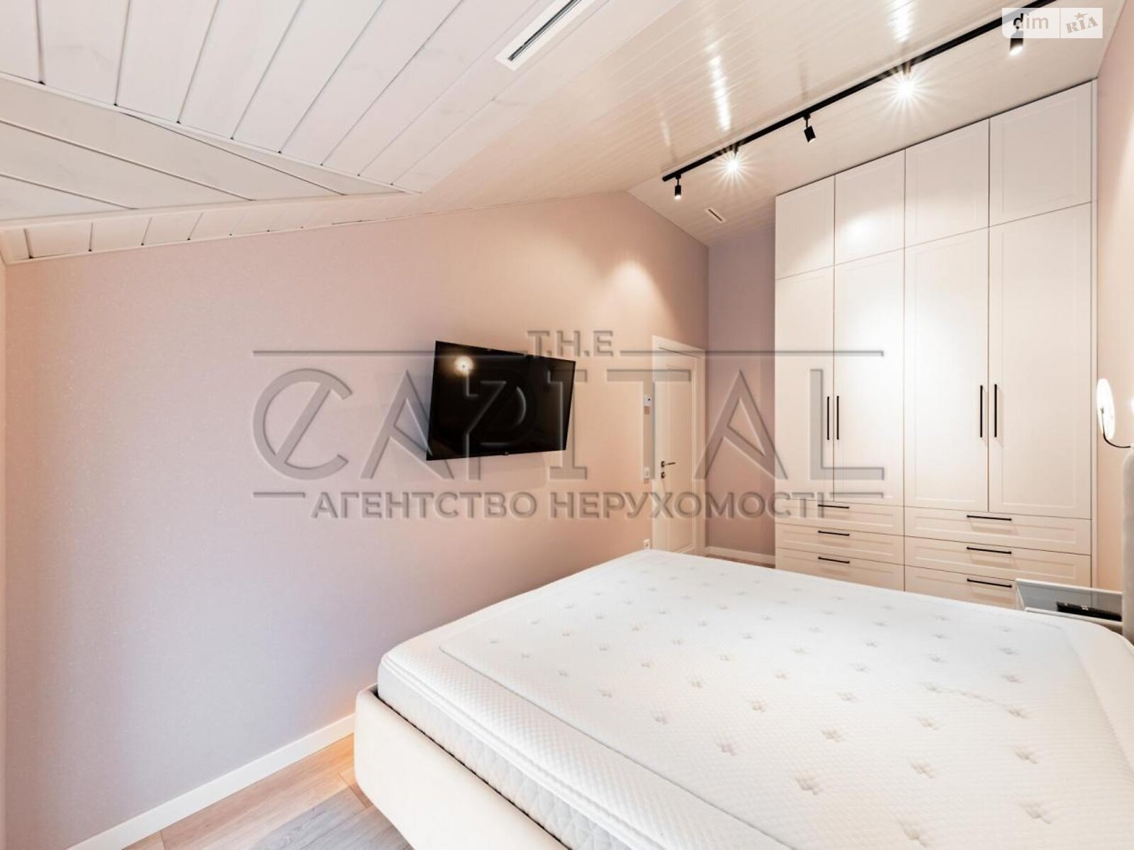 двухэтажный таунхаус, 110 кв. м, кирпич. Сдается помесячно в Петропавловской Борщаговке фото 1 двухэтажный таунхаус, 110 кв. м, кирпич. Сдается помесячно в Петропавловской Борщаговке фото 1