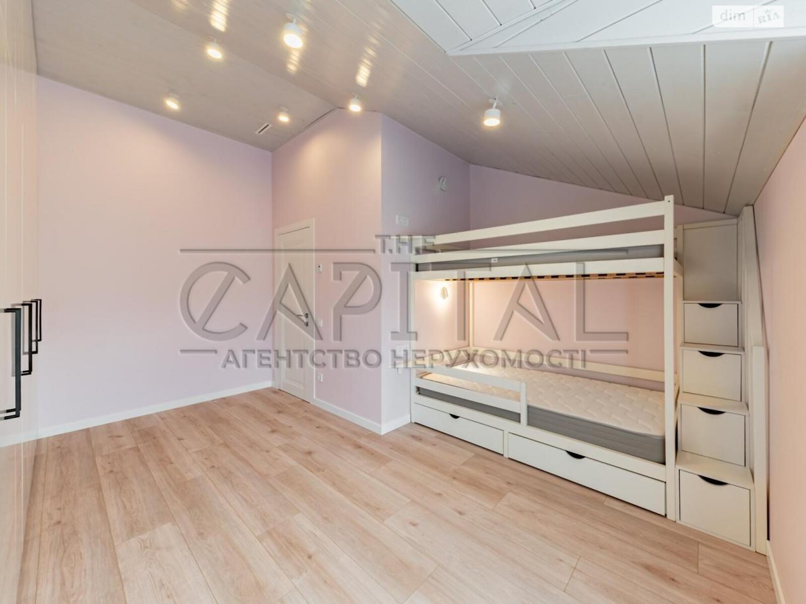 двухэтажный таунхаус, 110 кв. м, кирпич. Сдается помесячно в Петропавловской Борщаговке фото 1 двухэтажный таунхаус, 110 кв. м, кирпич. Сдается помесячно в Петропавловской Борщаговке фото 1