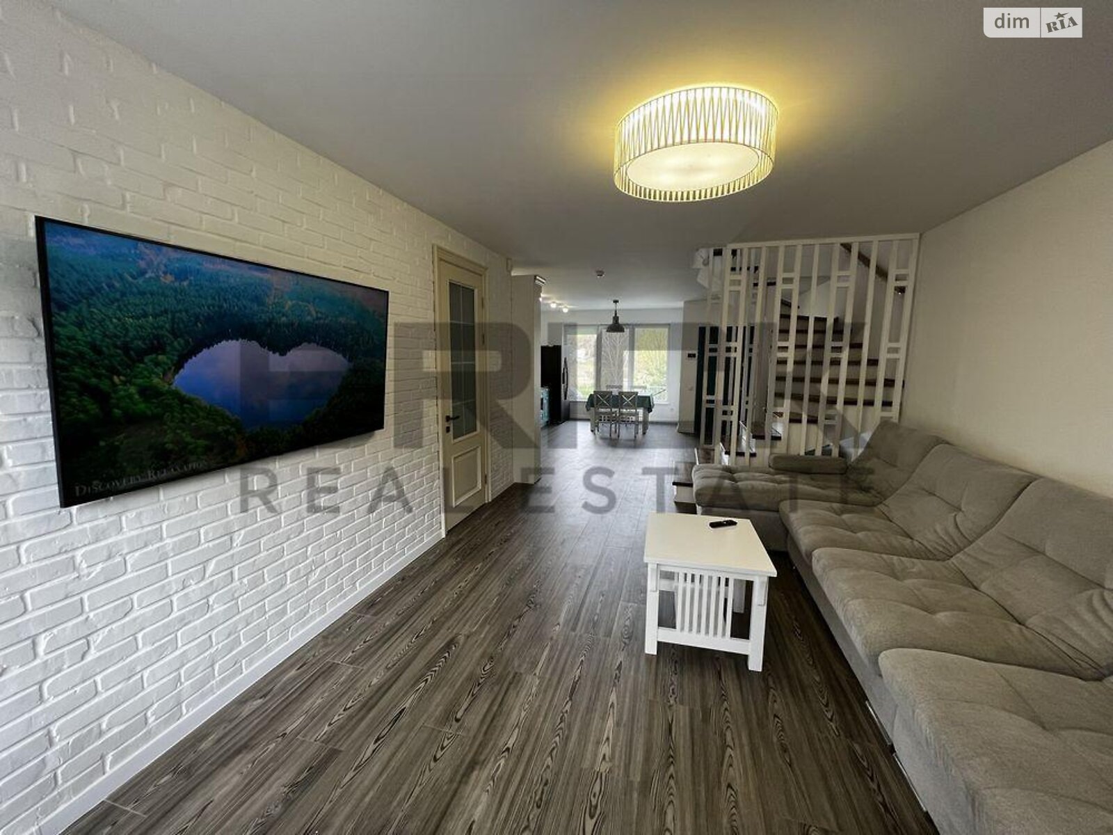 двухэтажный таунхаус, 110 кв. м, кирпич. Сдается помесячно в Шпитьках фото 1 двухэтажный таунхаус, 110 кв. м, кирпич. Сдается помесячно в Шпитьках фото 1