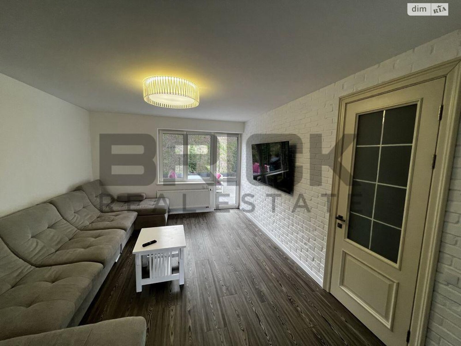 двухэтажный таунхаус, 110 кв. м, кирпич. Сдается помесячно в Шпитьках фото 1 двухэтажный таунхаус, 110 кв. м, кирпич. Сдается помесячно в Шпитьках фото 1