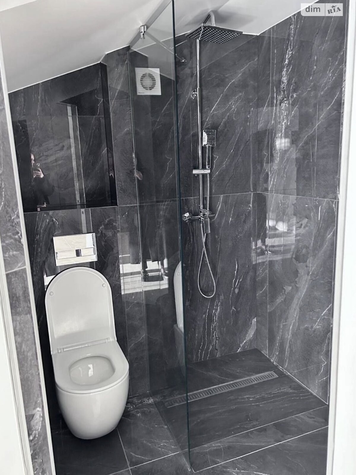 двухэтажный таунхаус, 125 кв. м, кирпич. Сдается помесячно в Сторожнице фото 1