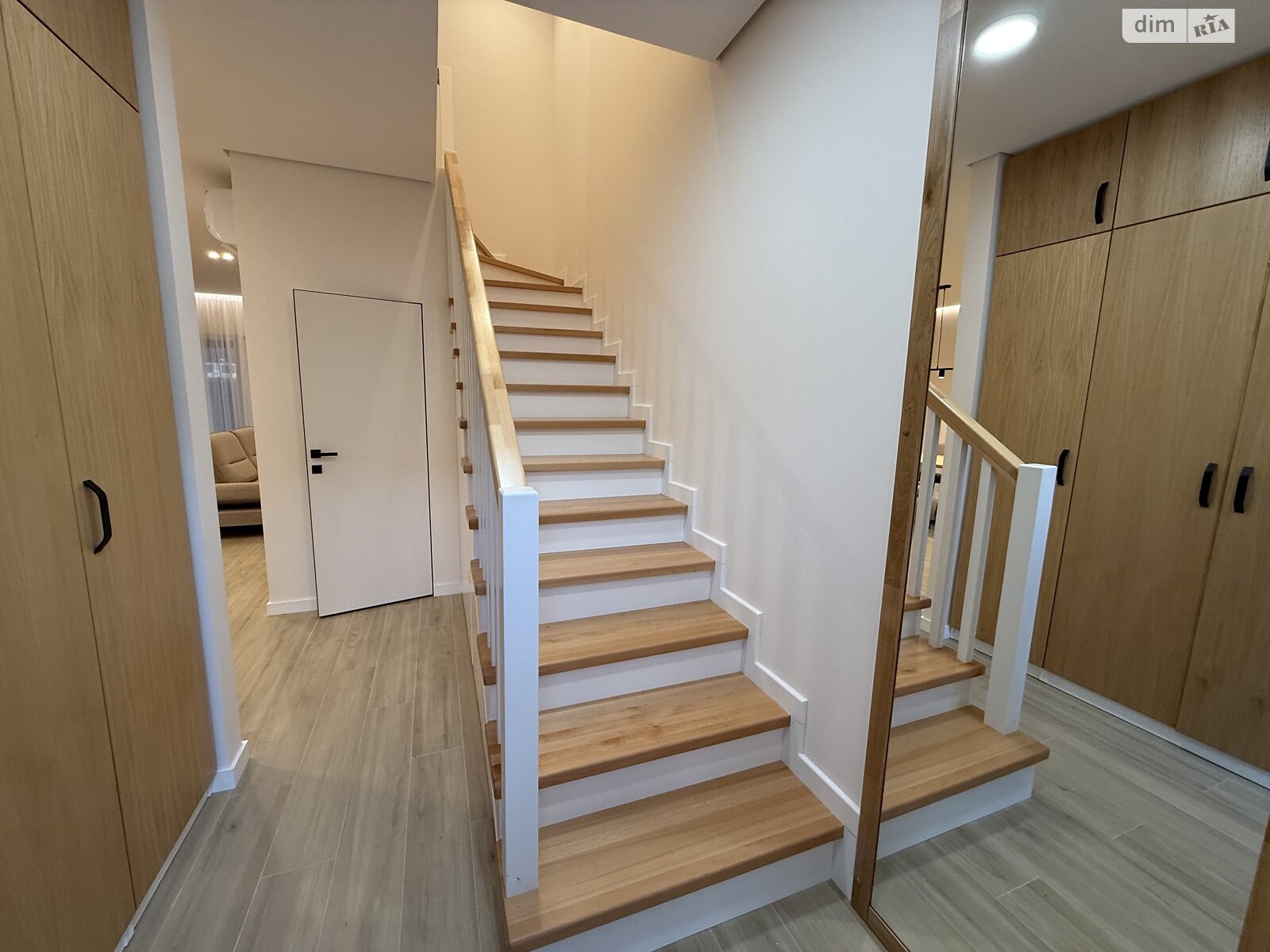 двоповерховий таунхаус, 122 кв. м, цегла. Здається помісячно в Сторожниці фото 1