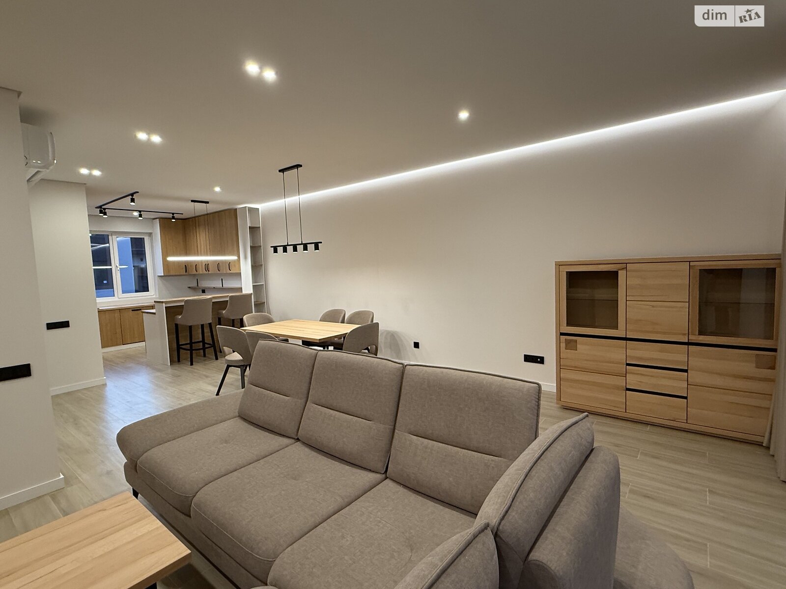 двоповерховий таунхаус, 122 кв. м, цегла. Здається помісячно в Сторожниці фото 1