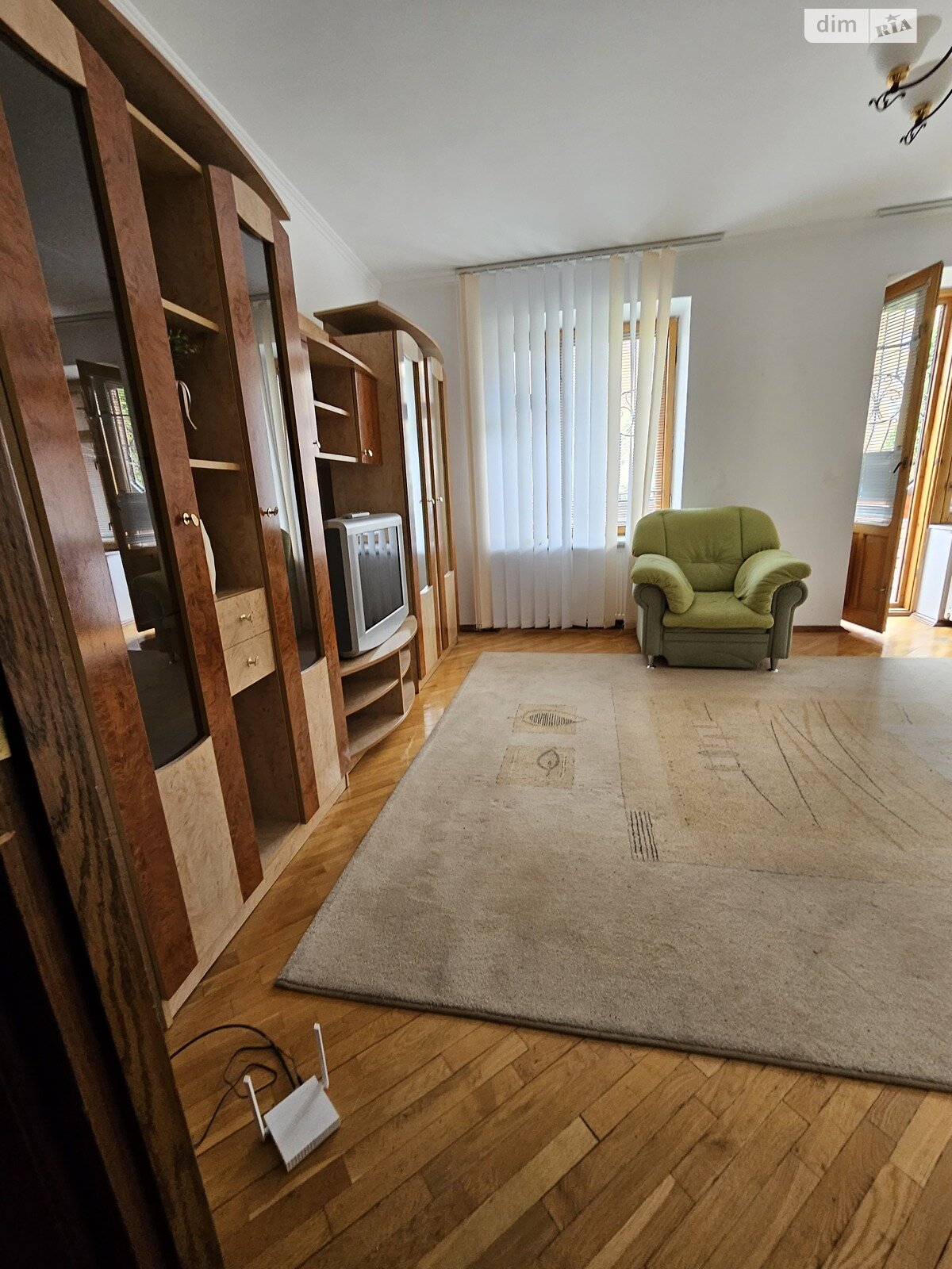 триповерховий таунхаус, 295 кв. м, цегла. Здається помісячно в Тернополі, в районі Канада фото 1 трипроверховий таунхаус, 295 кв. м, цегла. Здається помісячно в Тернополі, в районі Канада фото 1