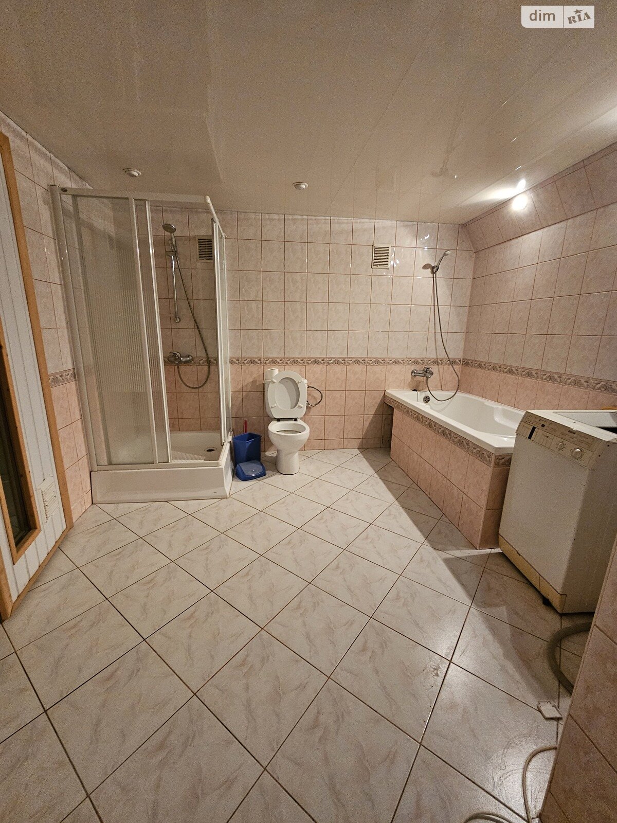 триповерховий таунхаус, 295 кв. м, цегла. Здається помісячно в Тернополі, в районі Канада фото 1 трипроверховий таунхаус, 295 кв. м, цегла. Здається помісячно в Тернополі, в районі Канада фото 1
