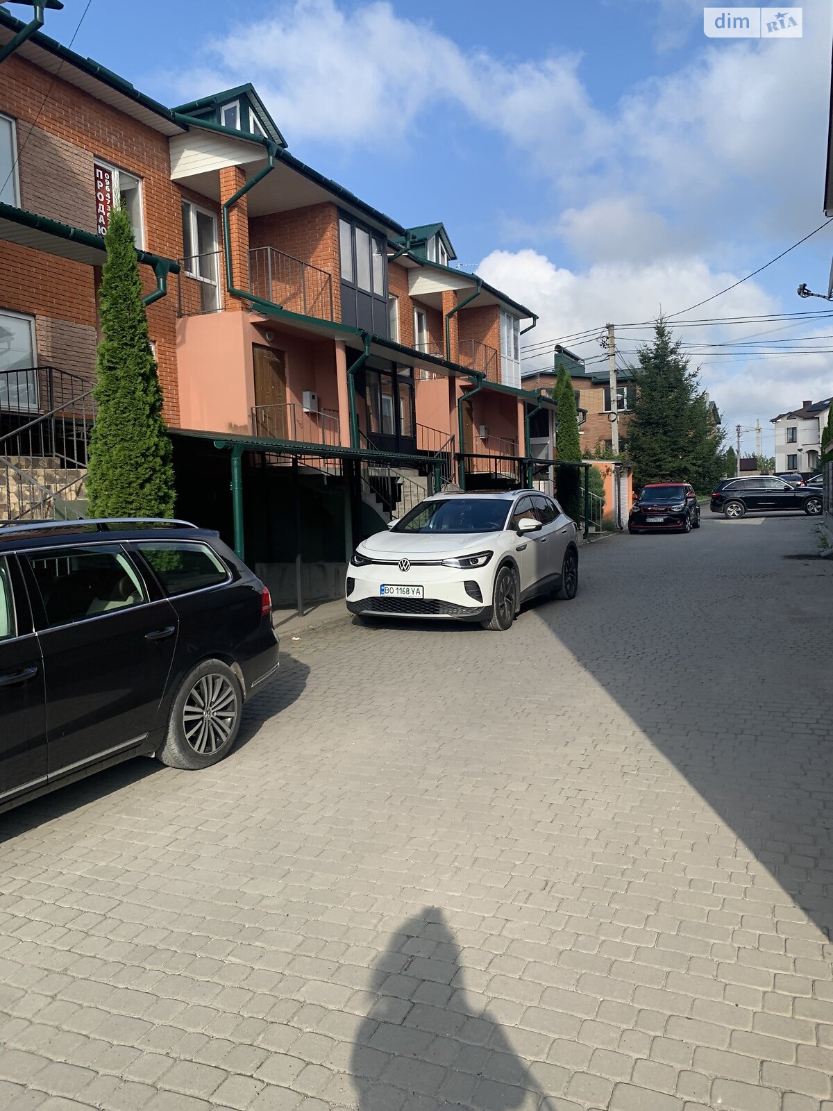 триповерховий таунхаус, 130 кв. м, цегла. Здається помісячно в Тернополі, в районі Кленовий гай фото 1 трипроверховий таунхаус, 130 кв. м, цегла. Здається помісячно в Тернополі, в районі Кленовий гай фото 1