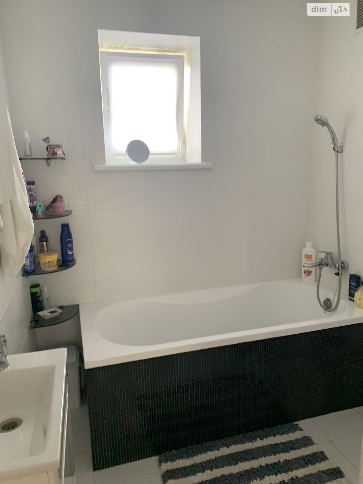 триповерховий таунхаус, 130 кв. м, цегла. Здається помісячно в Тернополі, в районі Кленовий гай фото 1 трипроверховий таунхаус, 130 кв. м, цегла. Здається помісячно в Тернополі, в районі Кленовий гай фото 1