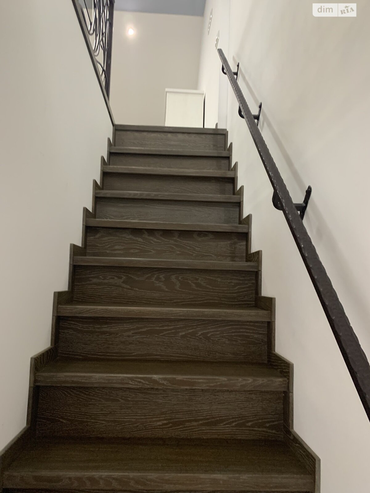 триповерховий таунхаус, 130 кв. м, цегла. Здається помісячно в Тернополі, в районі Кленовий гай фото 1 трипроверховий таунхаус, 130 кв. м, цегла. Здається помісячно в Тернополі, в районі Кленовий гай фото 1