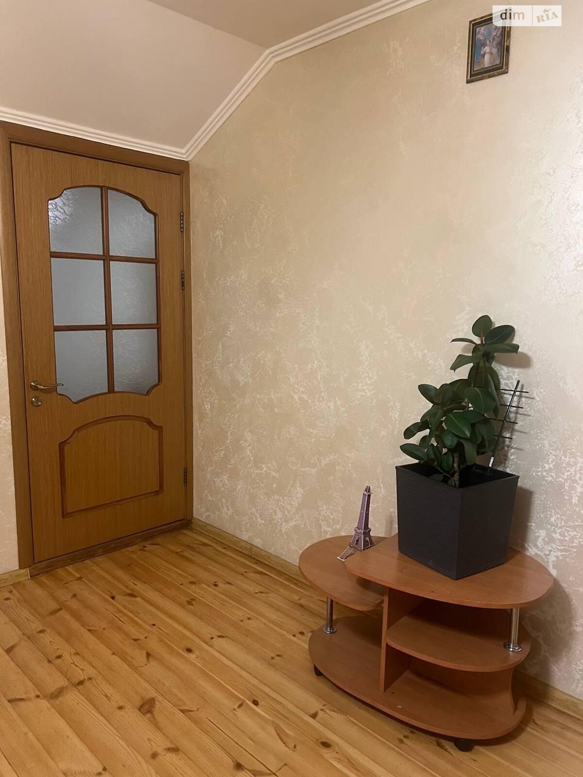 двоповерховий таунхаус, 120 кв. м, кирпич. Здається помісячно в Тернополі, в районі Центр фото 1 двопроверховий таунхаус, 120 кв. м, кирпич. Здається помісячно в Тернополі, в районі Центр фото 1