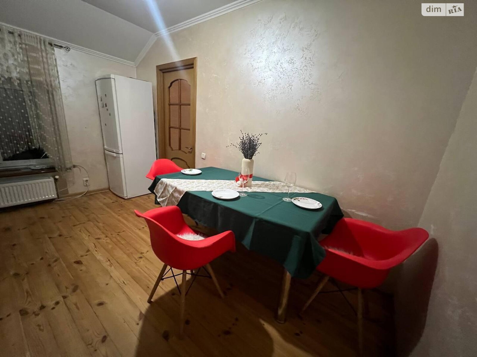 двоповерховий таунхаус, 120 кв. м, кирпич. Здається помісячно в Тернополі, в районі Центр фото 1 двопроверховий таунхаус, 120 кв. м, кирпич. Здається помісячно в Тернополі, в районі Центр фото 1