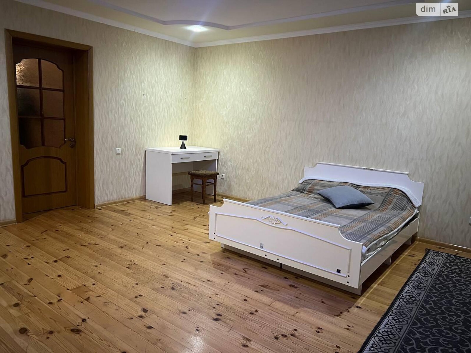 двоповерховий таунхаус, 120 кв. м, кирпич. Здається помісячно в Тернополі, в районі Центр фото 1 двопроверховий таунхаус, 120 кв. м, кирпич. Здається помісячно в Тернополі, в районі Центр фото 1