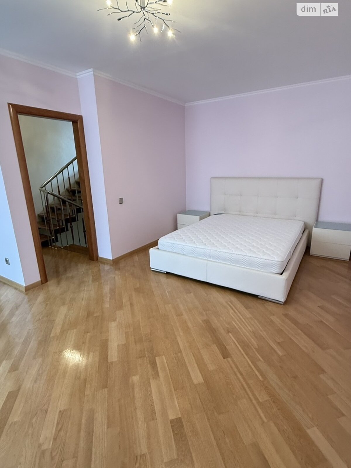 триповерховий таунхаус, 190 кв. м, цегла. Здається помісячно в Тернополі фото 1 триповерховий таунхаус, 190 кв. м, цегла. Здається помісячно в Тернополі фото 1