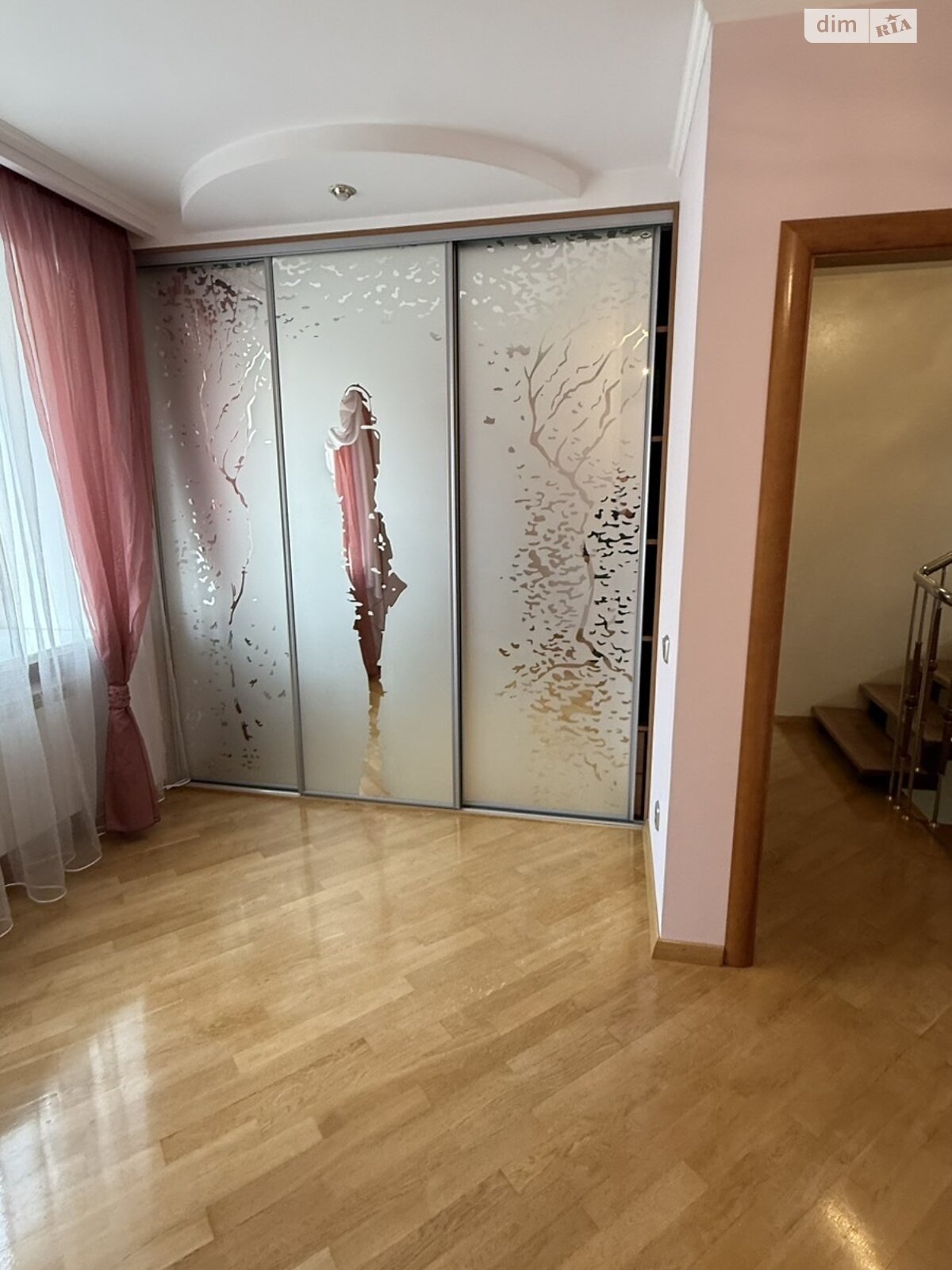 триповерховий таунхаус, 190 кв. м, цегла. Здається помісячно в Тернополі фото 1 триповерховий таунхаус, 190 кв. м, цегла. Здається помісячно в Тернополі фото 1