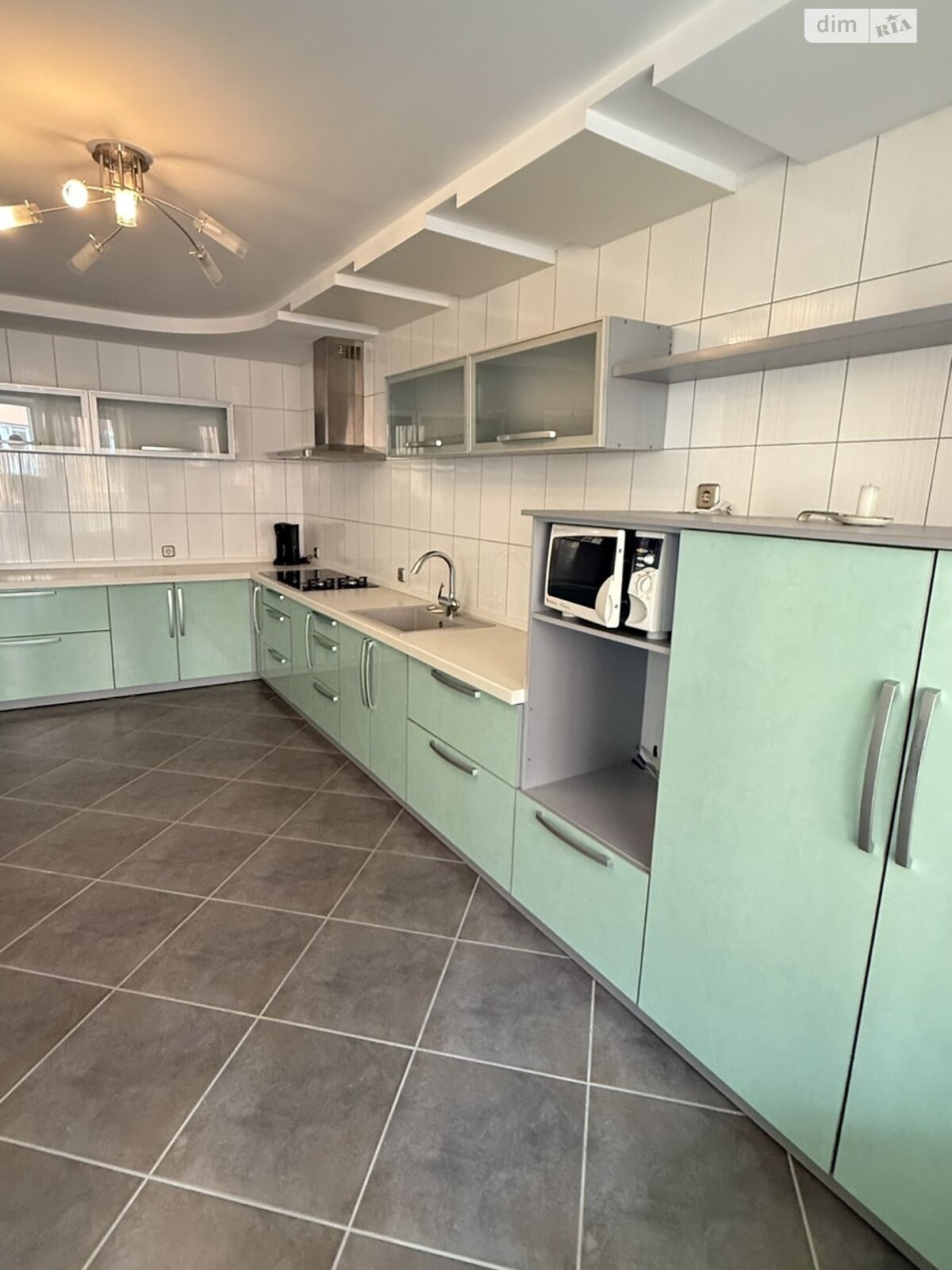 триповерховий таунхаус, 190 кв. м, цегла. Здається помісячно в Тернополі фото 1 триповерховий таунхаус, 190 кв. м, цегла. Здається помісячно в Тернополі фото 1