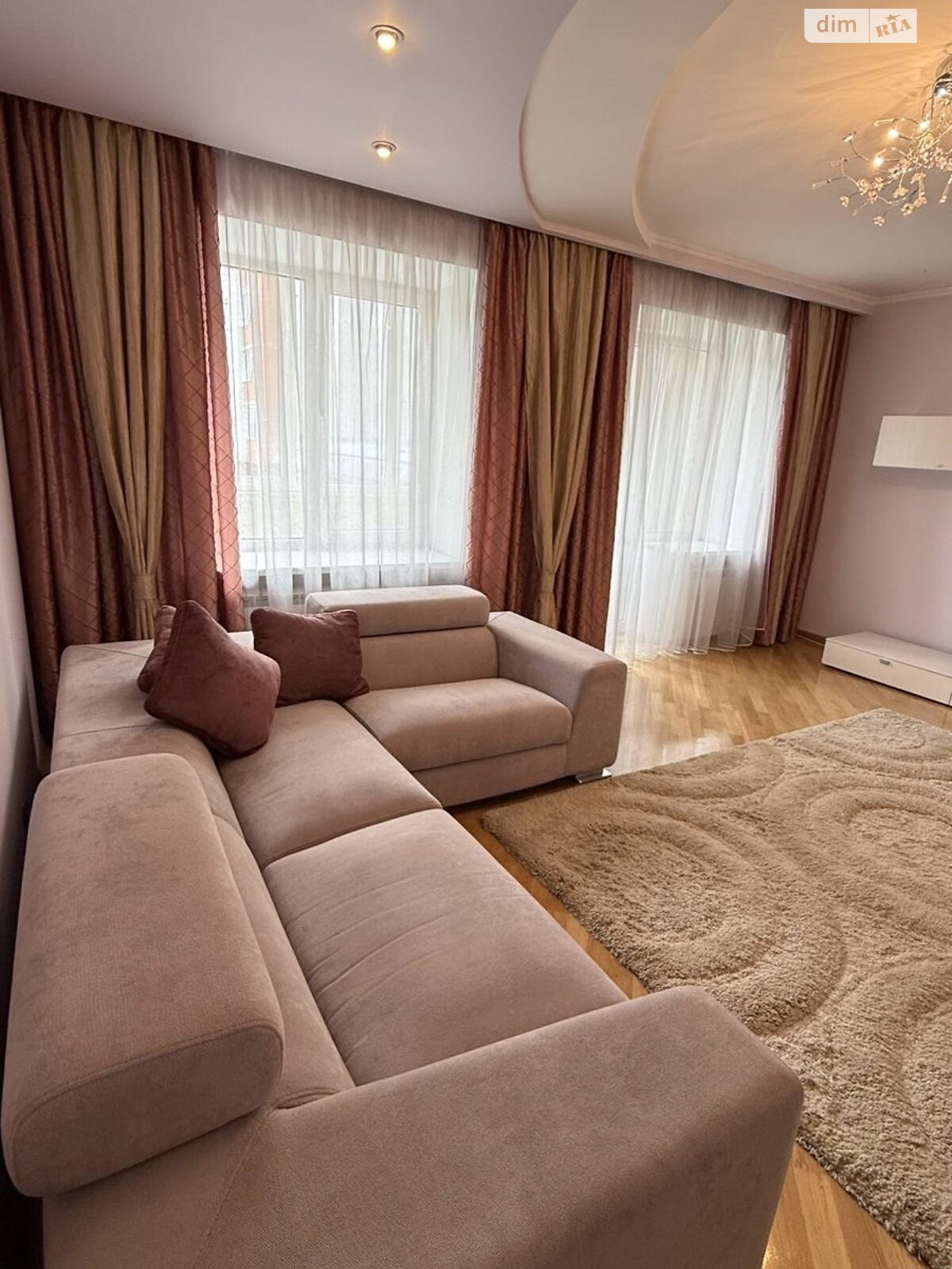 триповерховий таунхаус, 190 кв. м, цегла. Здається помісячно в Тернополі фото 1 триповерховий таунхаус, 190 кв. м, цегла. Здається помісячно в Тернополі фото 1