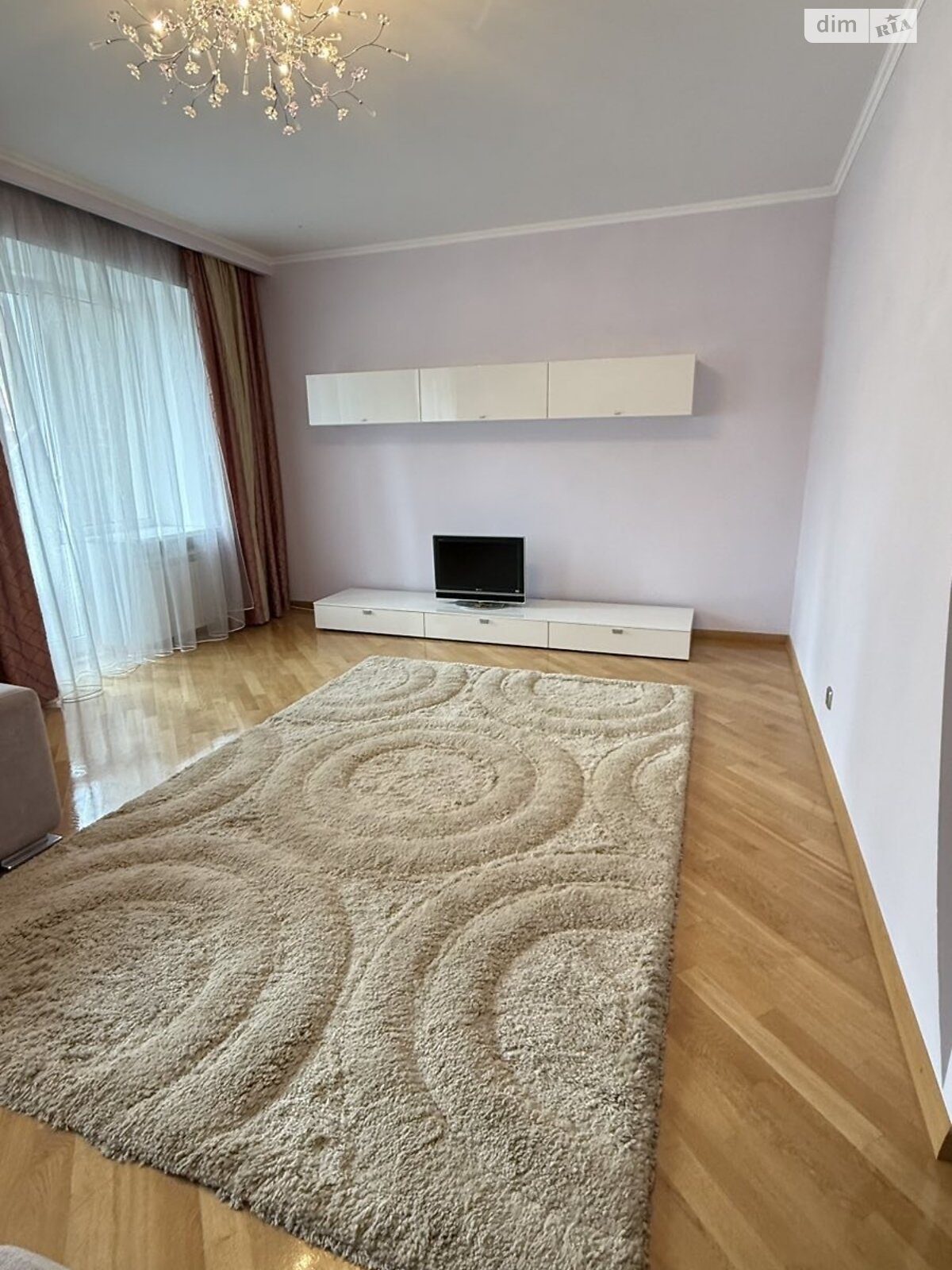 триповерховий таунхаус, 190 кв. м, цегла. Здається помісячно в Тернополі фото 1 триповерховий таунхаус, 190 кв. м, цегла. Здається помісячно в Тернополі фото 1