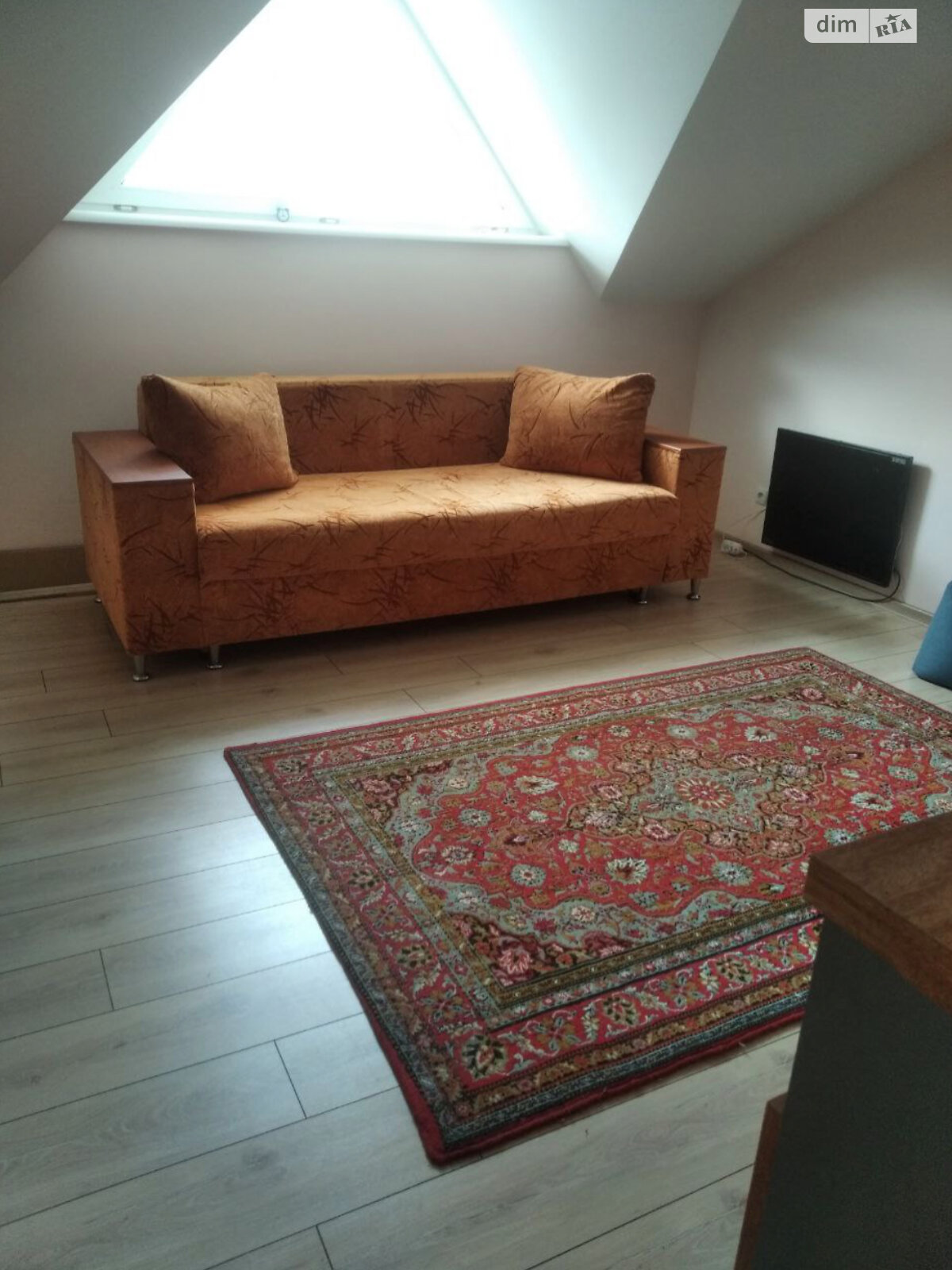 двоповерховий таунхаус, 147 кв. м, цегла. Здається помісячно в Угринові фото 1