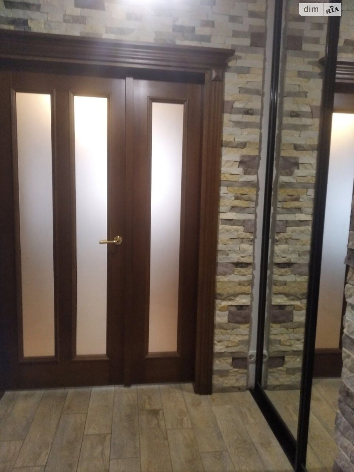 двоповерховий таунхаус, 147 кв. м, цегла. Здається помісячно в Угринові фото 1