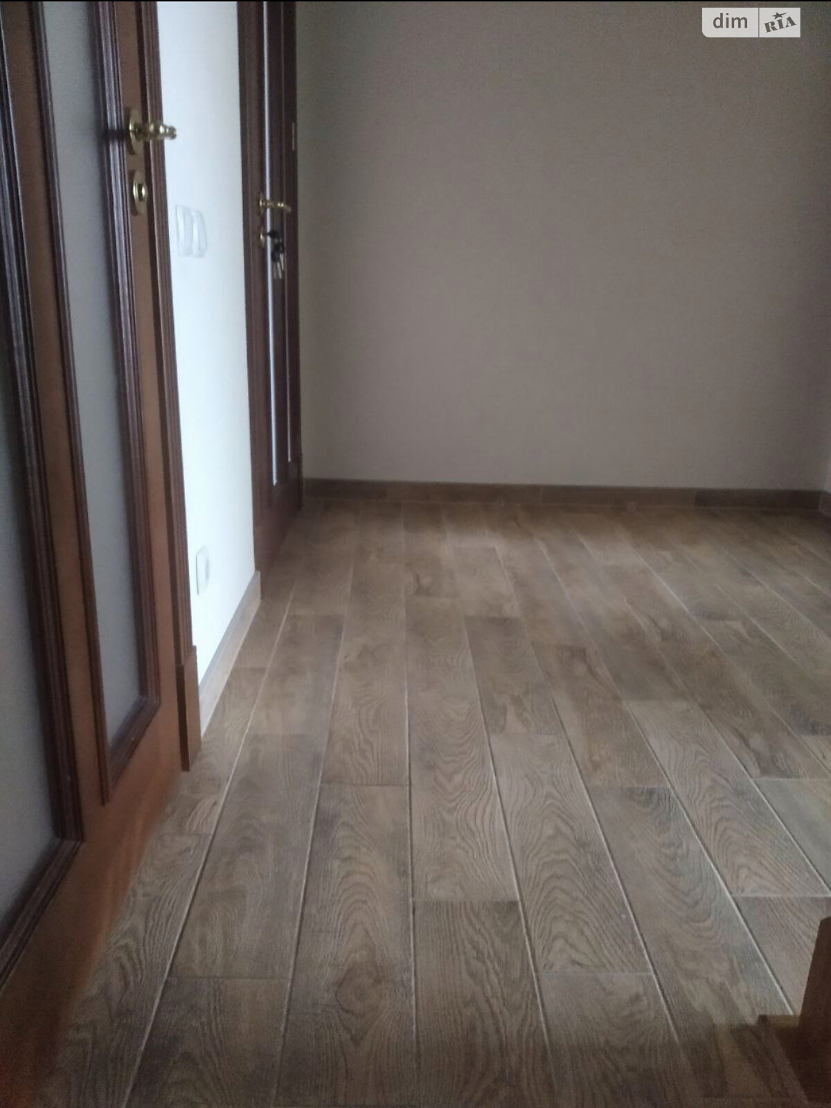 двоповерховий таунхаус, 147 кв. м, цегла. Здається помісячно в Угринові фото 1