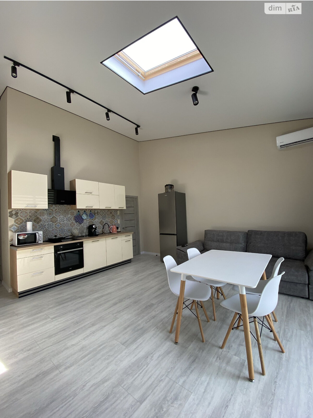 одноповерховий таунхаус, 55 кв. м, цегла. Здається помісячно в Ужгороді, в районі Червениця фото 1 однопроверховий таунхаус, 55 кв. м, цегла. Здається помісячно в Ужгороді, в районі Червениця фото 1