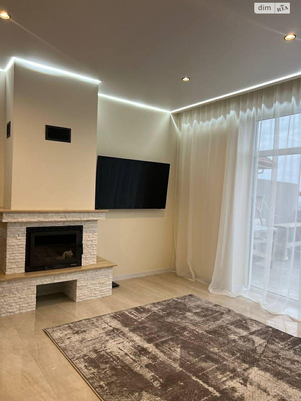 двухэтажный таунхаус, 100 кв. м, кирпич. Сдается помесячно в Ужгороде фото 1 двухэтажный таунхаус, 100 кв. м, кирпич. Сдается помесячно в Ужгороде фото 1