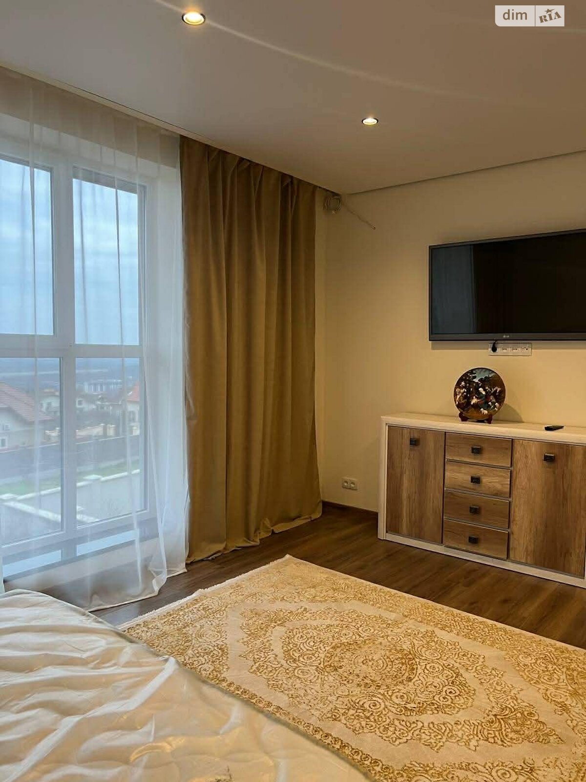 двухэтажный таунхаус, 100 кв. м, кирпич. Сдается помесячно в Ужгороде фото 1 двухэтажный таунхаус, 100 кв. м, кирпич. Сдается помесячно в Ужгороде фото 1