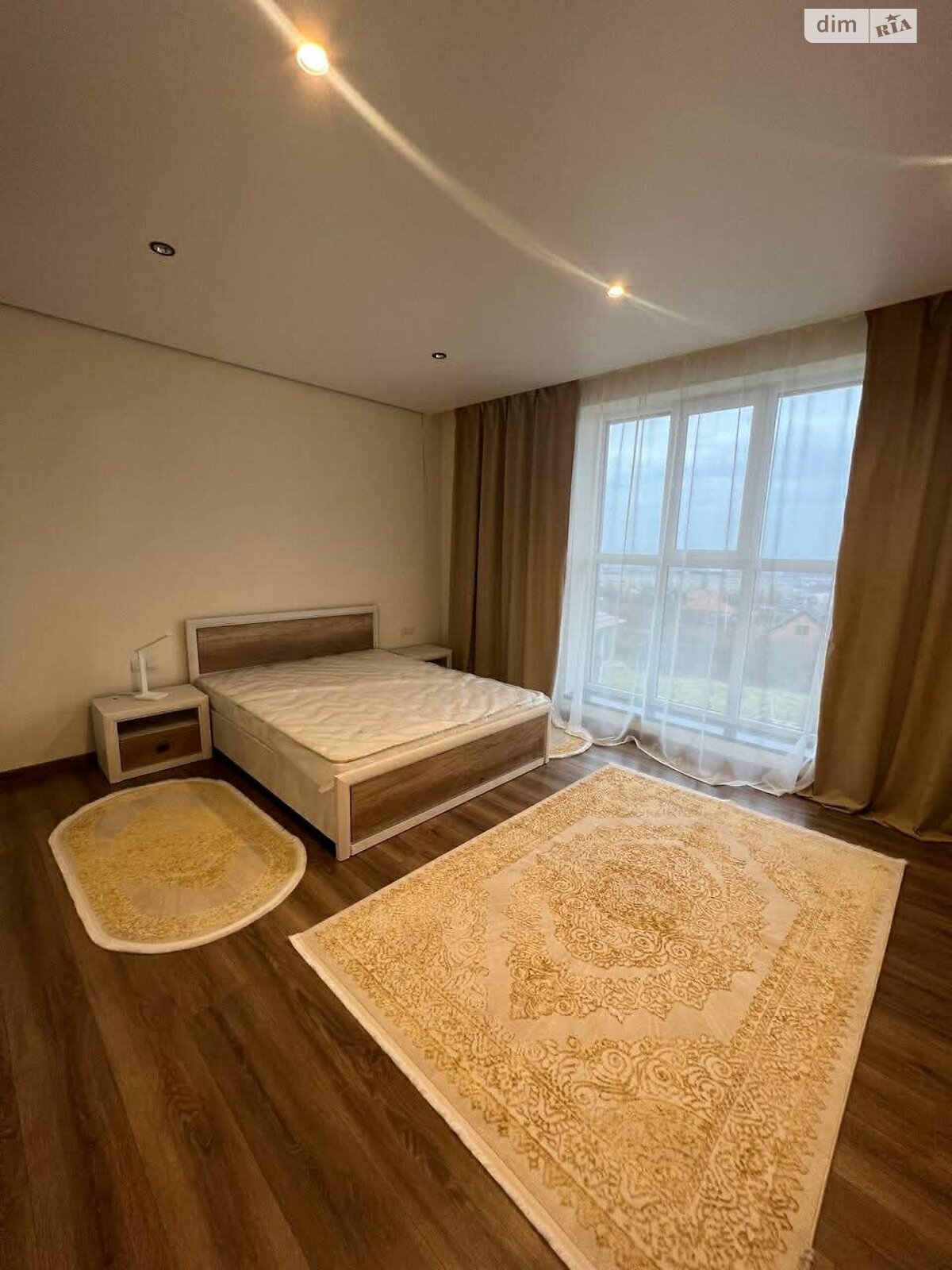 двухэтажный таунхаус, 100 кв. м, кирпич. Сдается помесячно в Ужгороде фото 1 двухэтажный таунхаус, 100 кв. м, кирпич. Сдается помесячно в Ужгороде фото 1